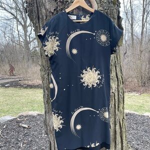 Vtg 100% Silk Crepe French Celestial Sun Moon Dress Sz 16 Black Gold 90s Witch